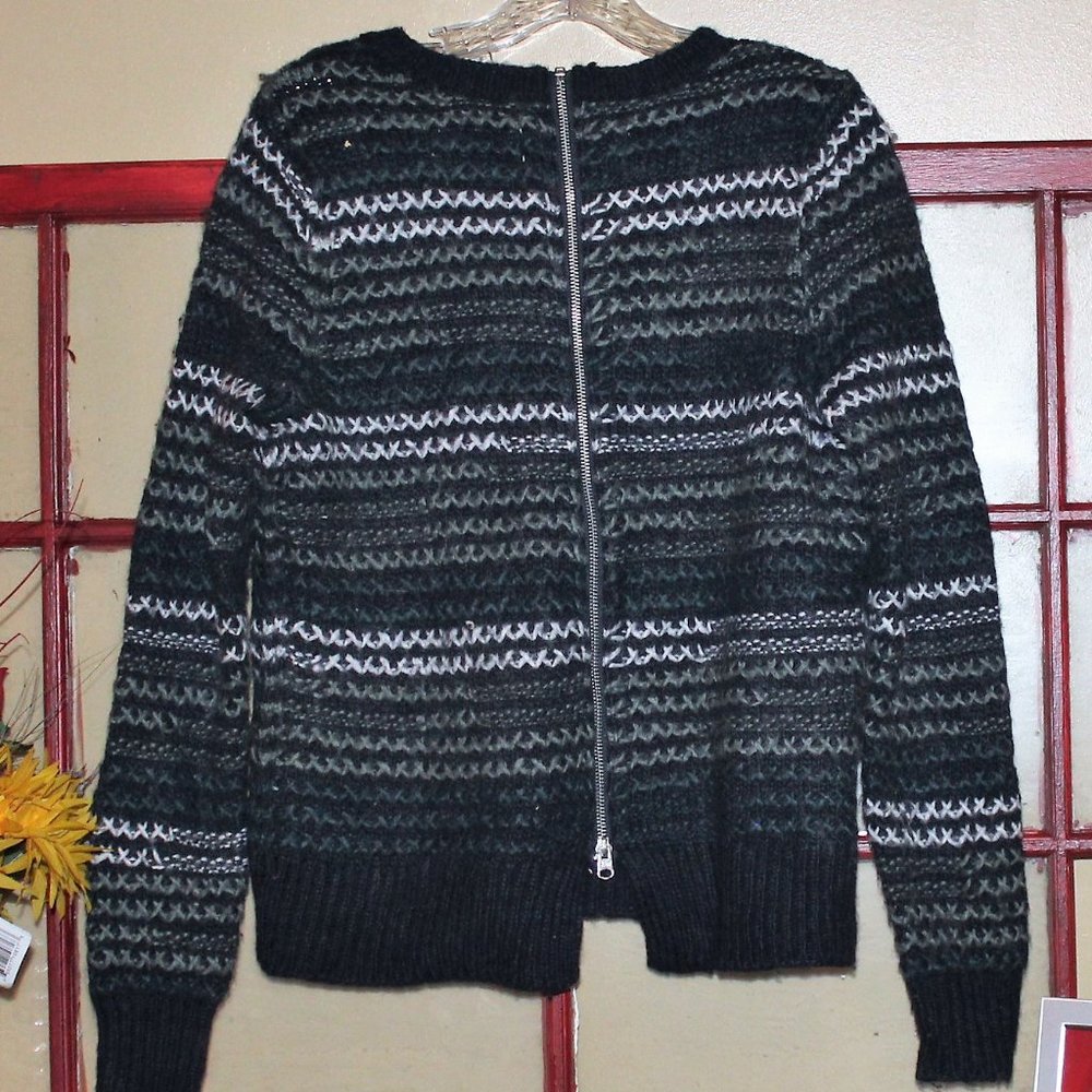 Abercrombie & Fitch Knit Back Zipper Sweater Sz M. - Picture 3 of 7